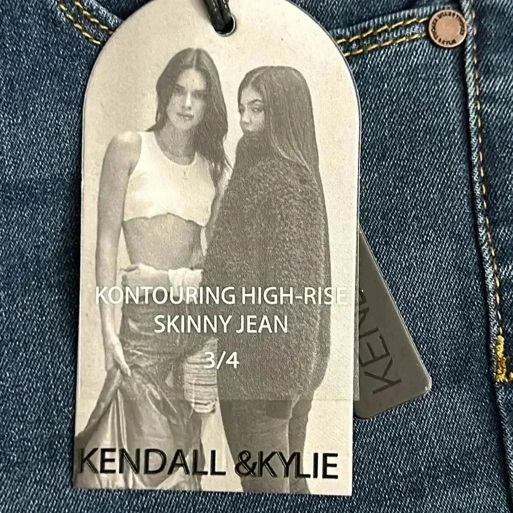 Kendall & Kylie Jeans - Picture 3 of 9